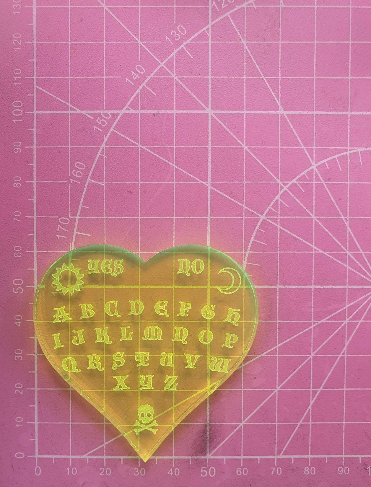 2.5 inch Heart Ouija Board Silicone Mould