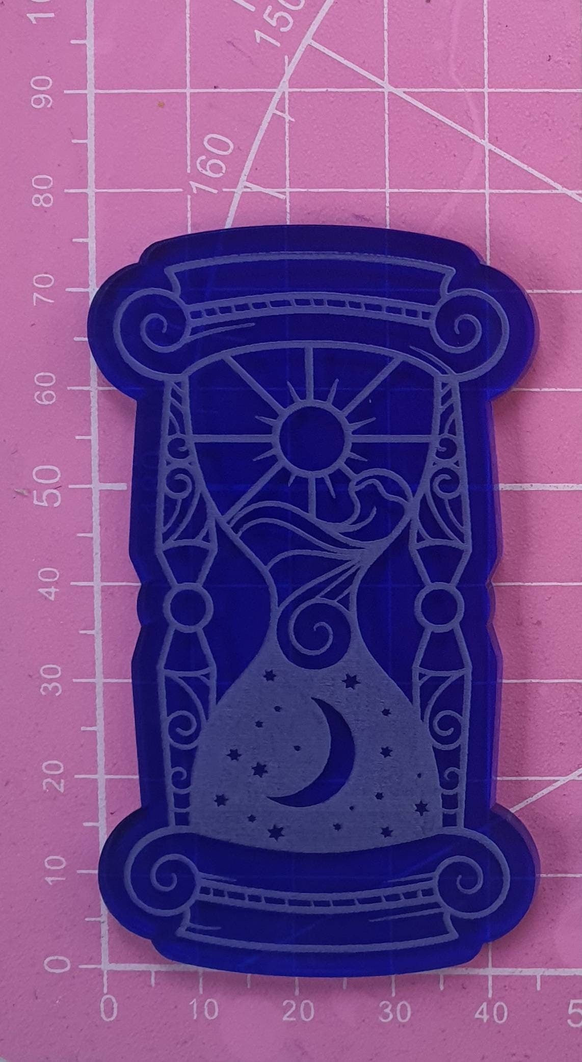 3 inch Day & Night Hourglass Silicone Mould