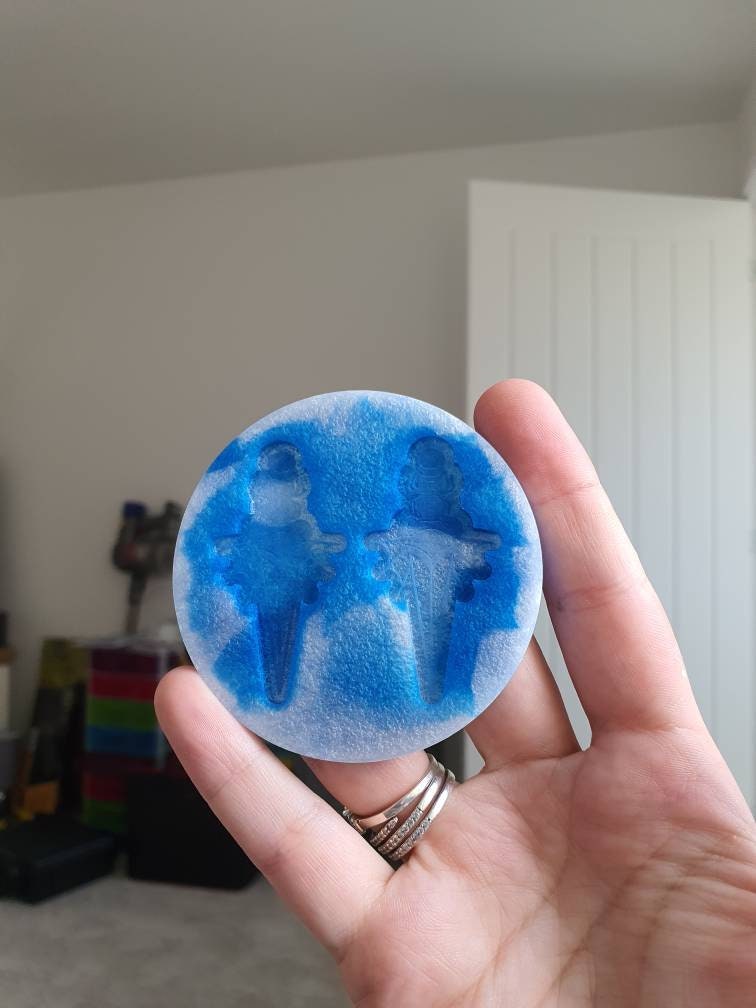 2 inch Web Daggers Silicone Mould