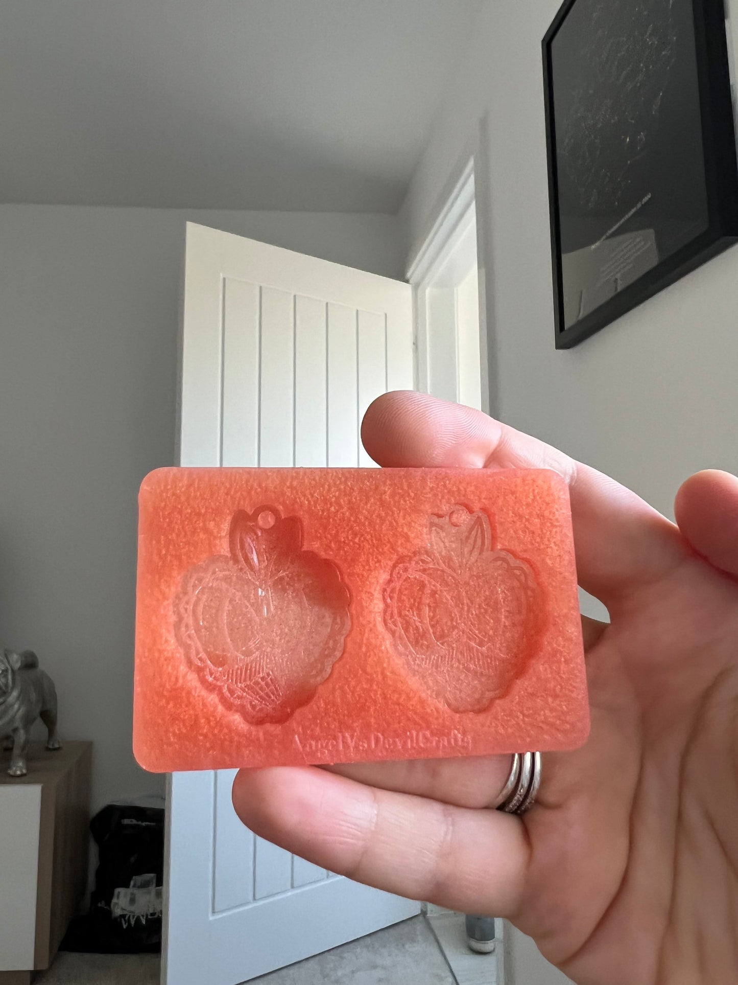 1.5 inch Rude Peach Butts Silicone Mould