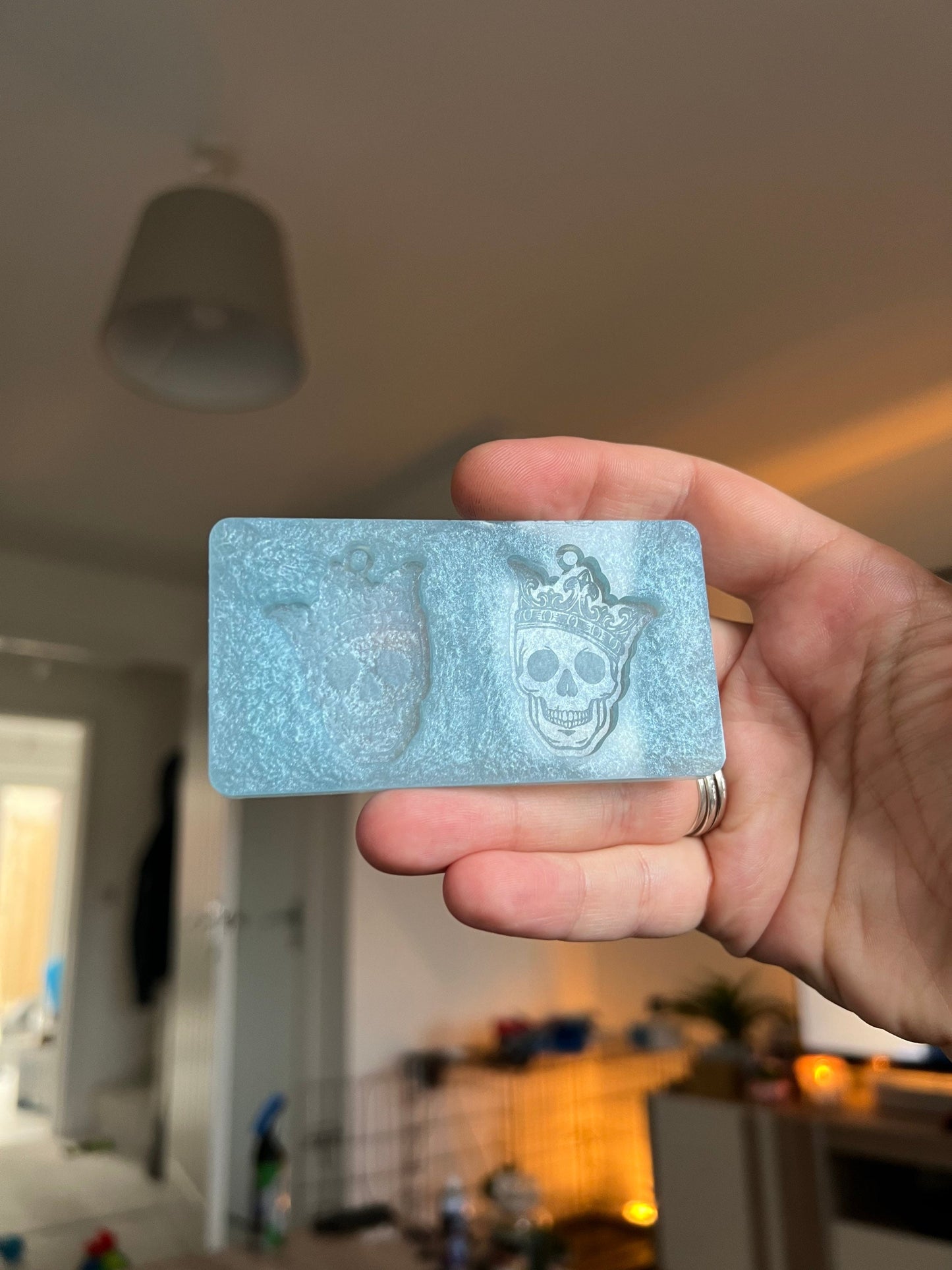 1.5 inch Crown Skulls Silicone Mould