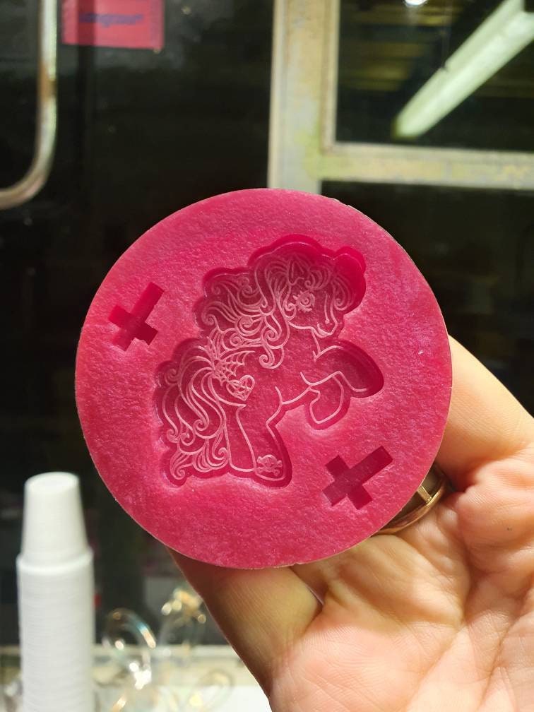 2 inch Gothic Pony Silicone Mould