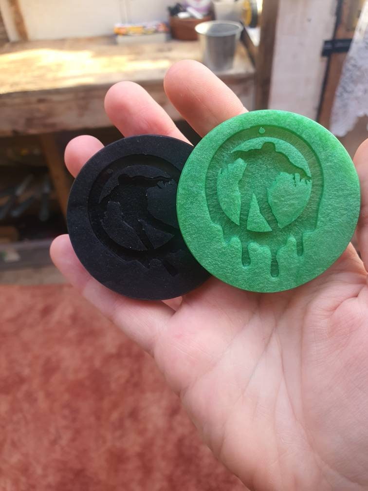 2 Zombie Drip Silicone Moulds