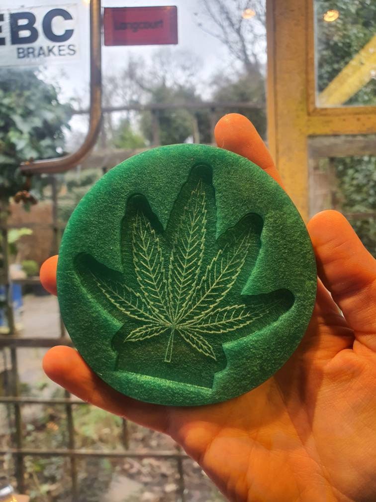 3.5 inch Weed Insert Silicone Mould