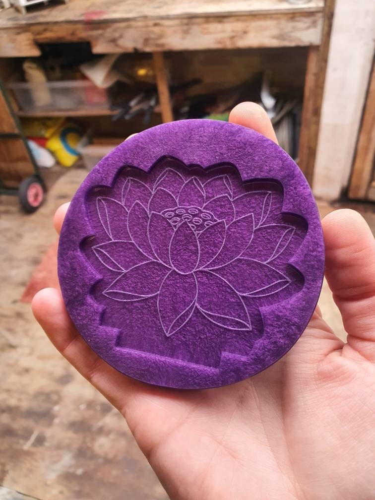 3.5 inch Lotus Flower Insert Silicone Mould