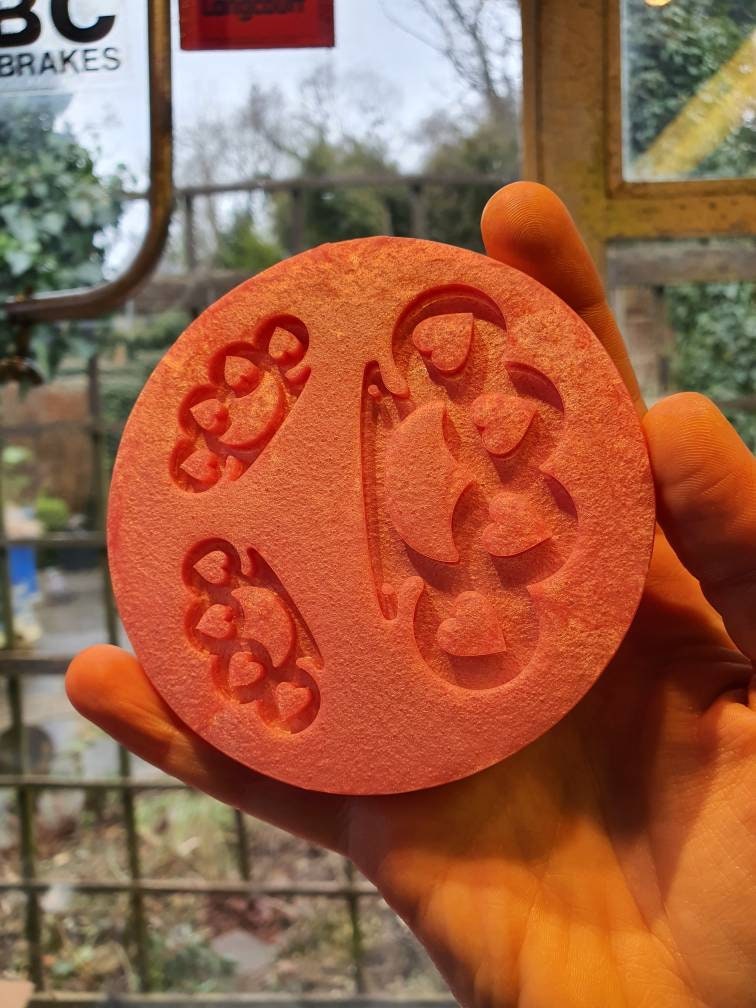 Little & Large Heart Knuckle Dusters Silicone Mould