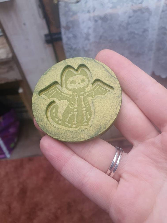 2 inch Winged Skeleton Kitty Silicone Mould