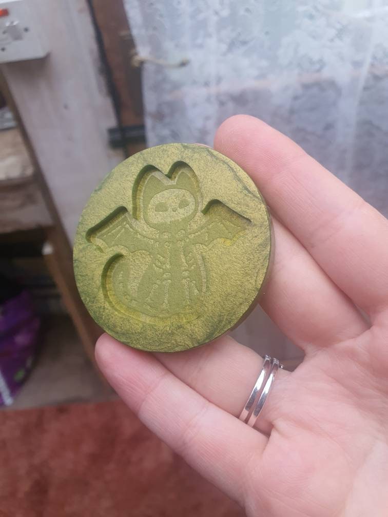 2 inch Winged Skeleton Kitty Silicone Mould