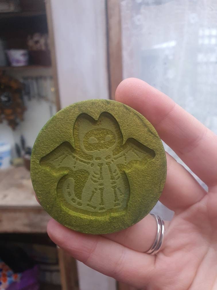 2 inch Winged Skeleton Kitty Silicone Mould
