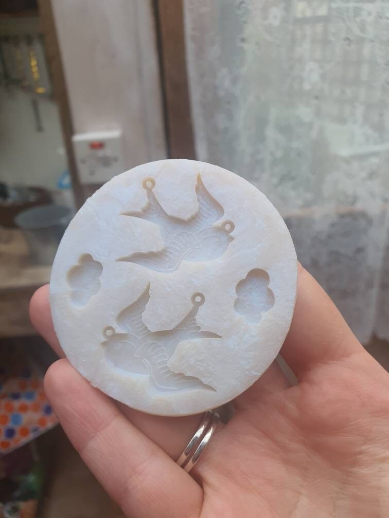 Birds Silicone Mould (2 holes)