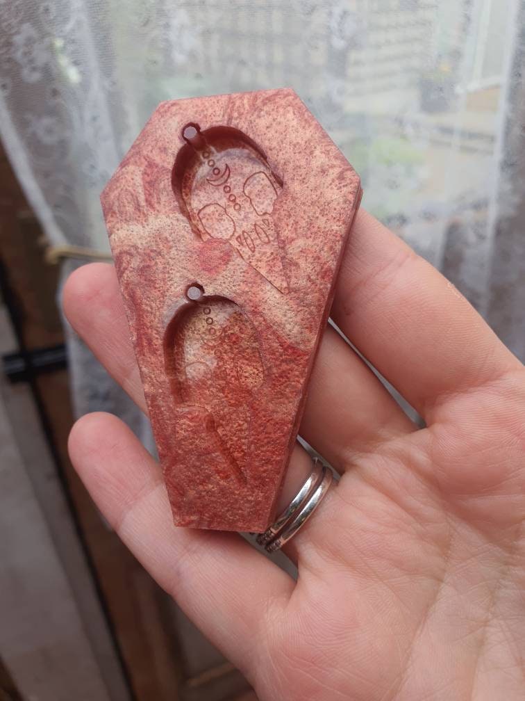 1.5 inch Raven Skulls Silicone Mould