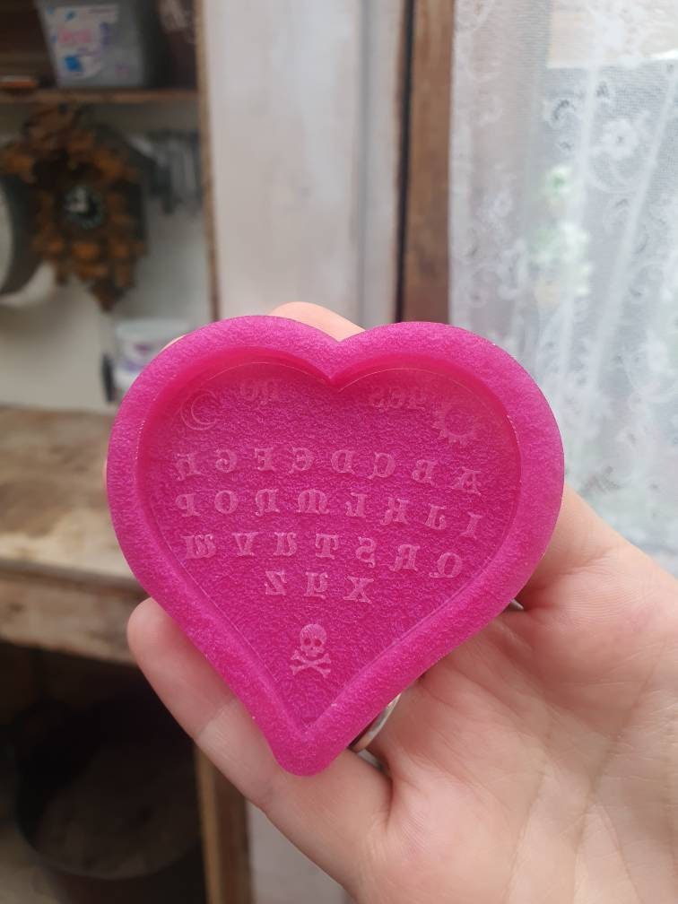 2.5 inch Heart Ouija Board Silicone Mould