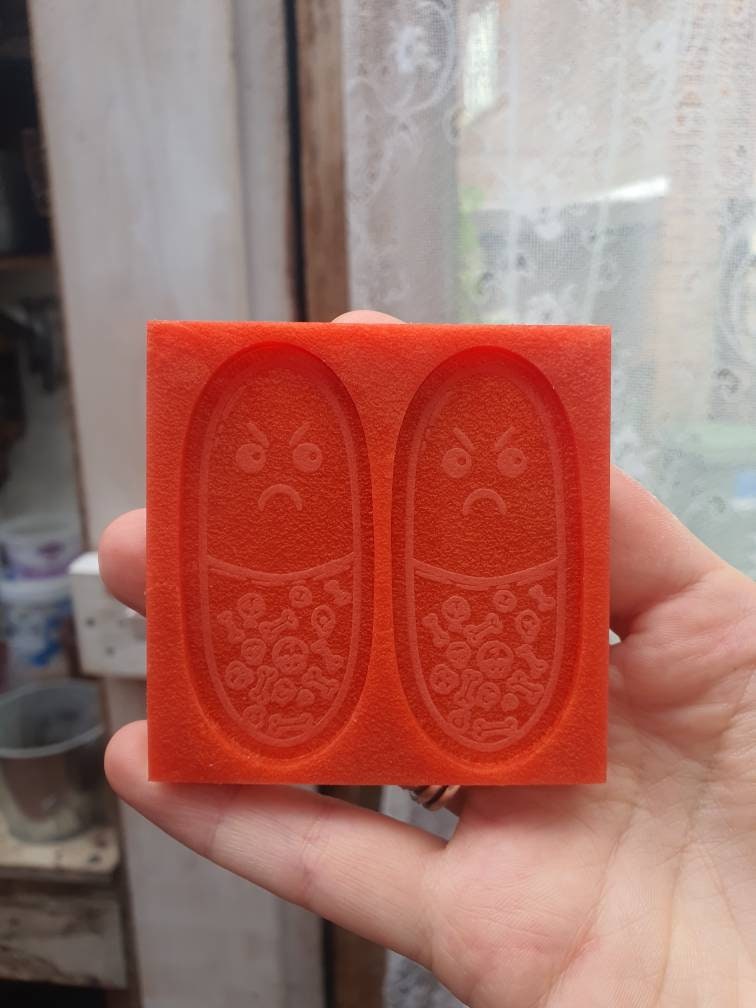 2.5 inch Angry Pills Silicone Mould