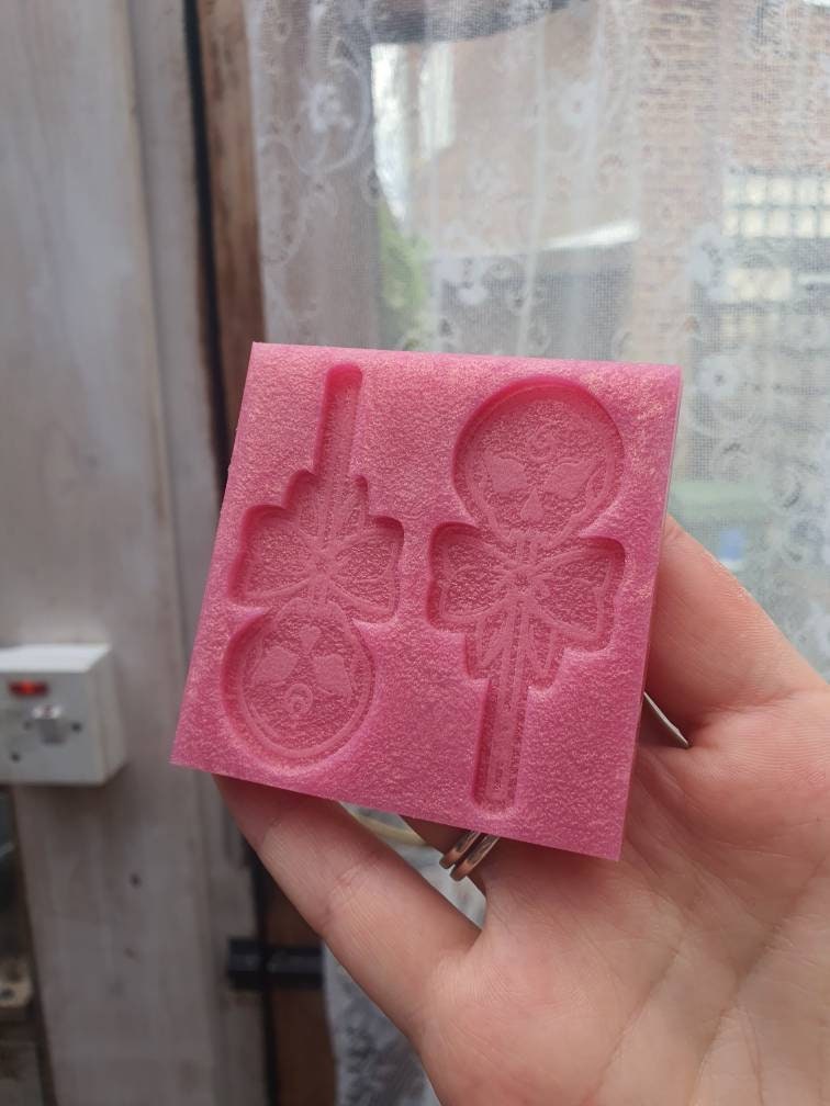 2.5 Skull Lollipops Silicone Mould