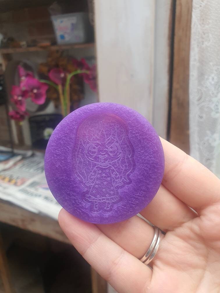 2 inch Evil Lady silicone mould