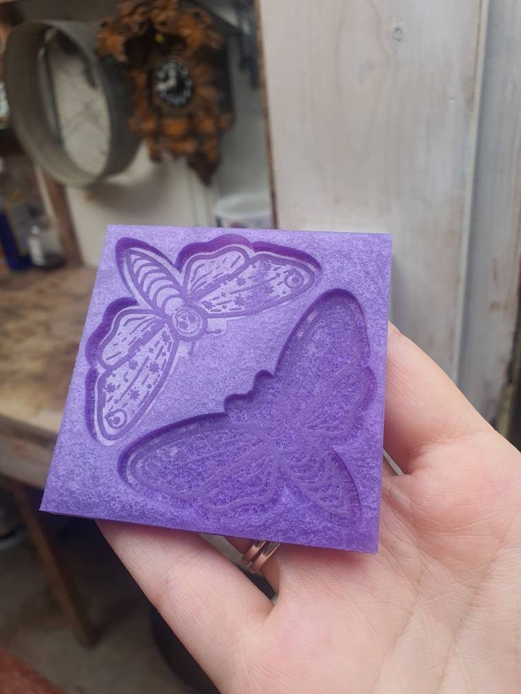 2.5 inch Pretty Death Moths Silicone Mould