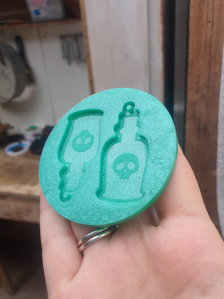 Skull Poison Silicone Mould