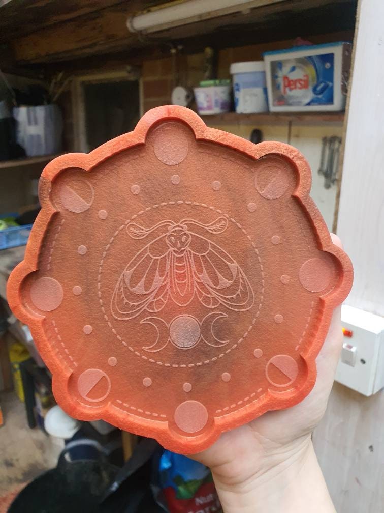 6 inch Moonphase Moth Circle Silicone Mould