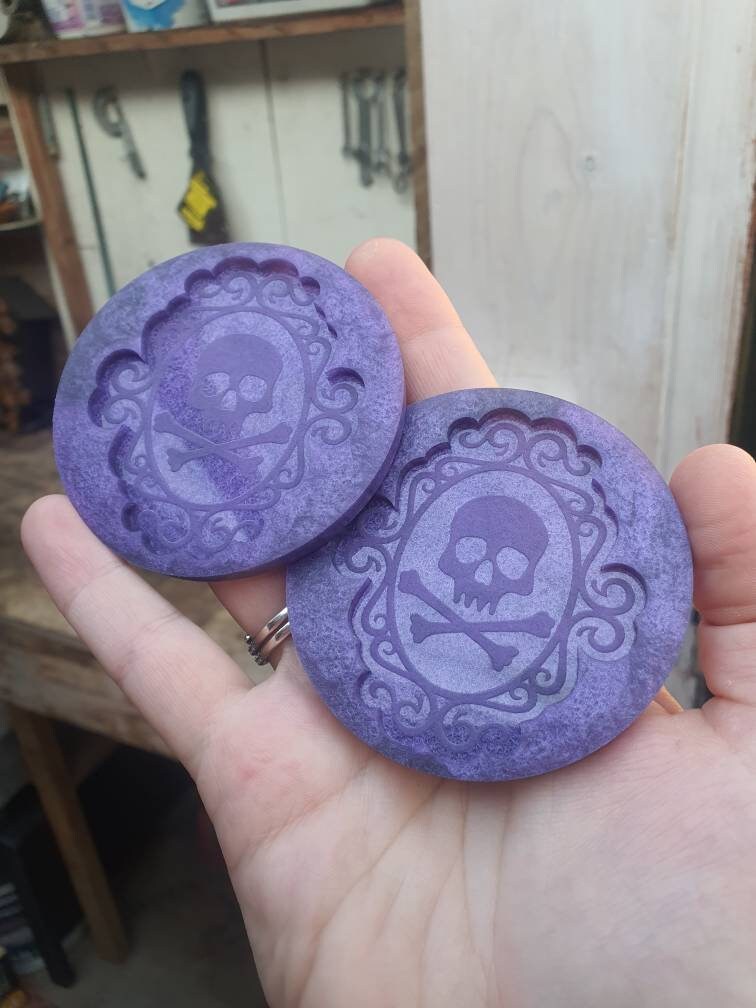 2 Framed Skulls Silicone Moulds