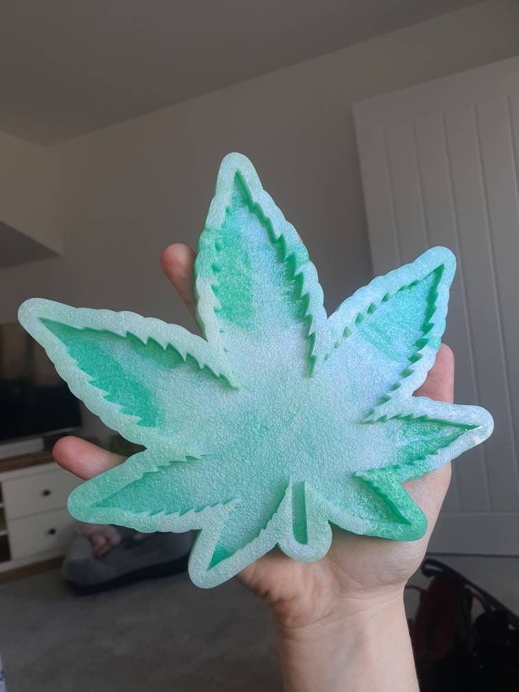 7 inch Weed Leaf Silicone Mould