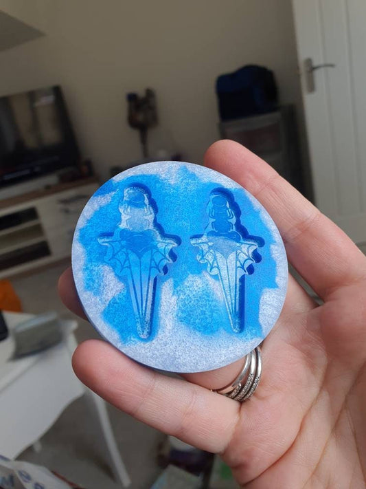 2 inch Web Daggers Silicone Mould