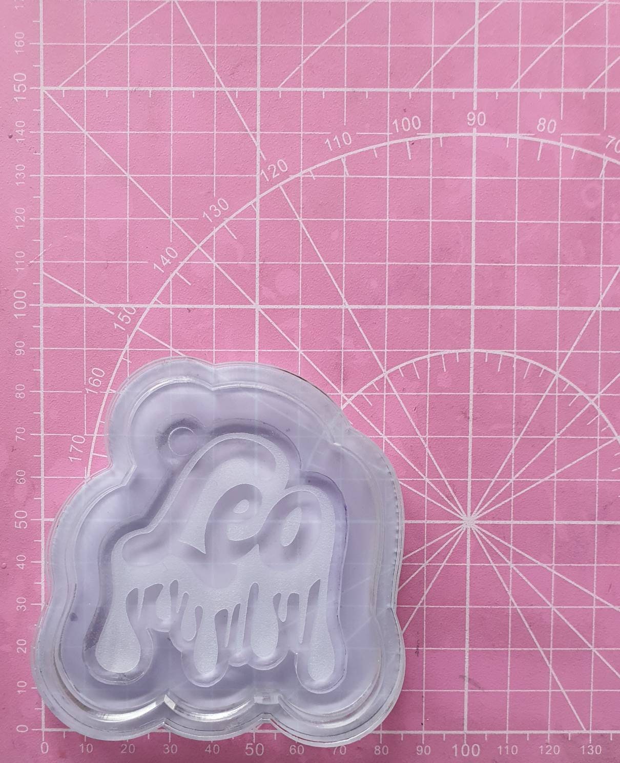 Dripping Leo Keyring Silicone Mould