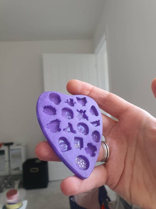 Tiny Halloween Filler Bits Pallette Set 1 Silicone Mould