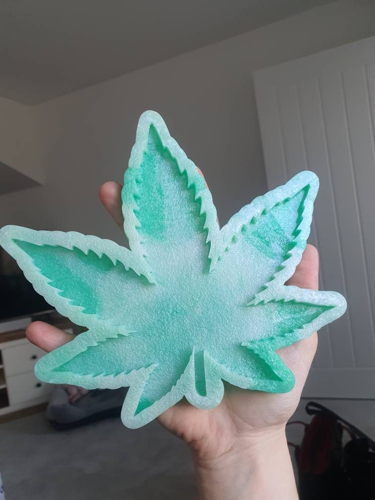 7 inch Weed Leaf Silicone Mould