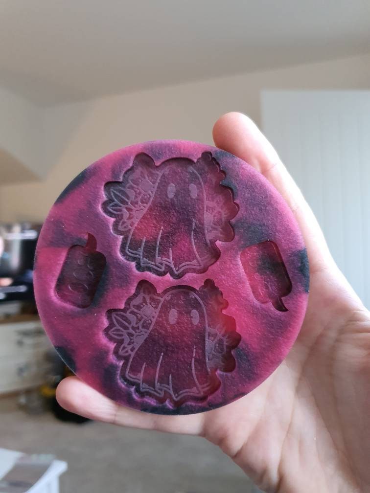 2 inch Floral Ghosts Silicone Mould