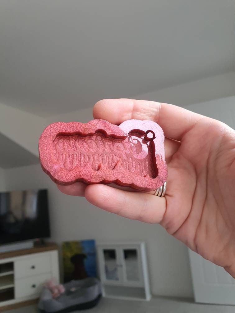 Dripping Capricorn Keyring Silicone Mould