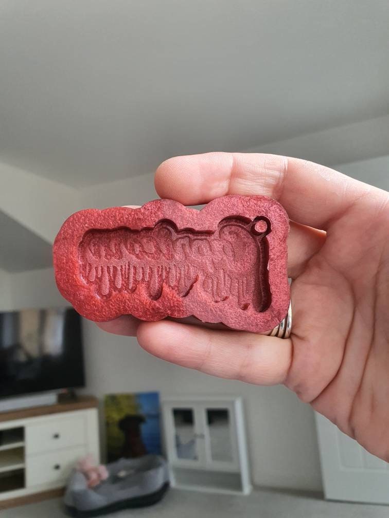 Dripping Capricorn Keyring Silicone Mould