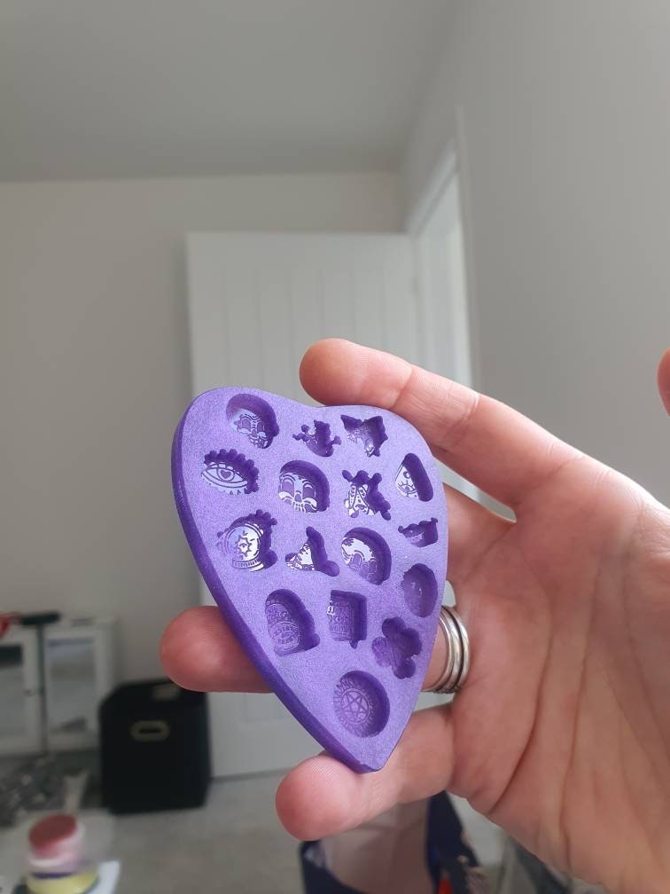Tiny Halloween Filler Bits Pallette Set 1 Silicone Mould