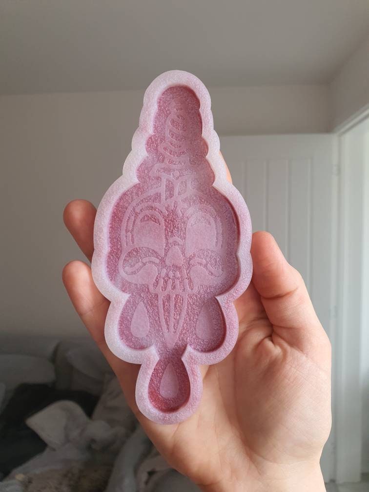 6 inch Dripping Skull Dagger Silicone Mould