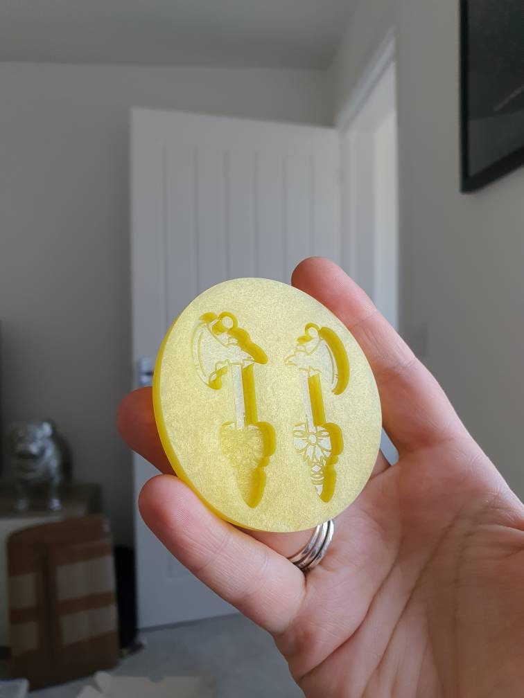 2 inch Bow Axes Silicone Mould
