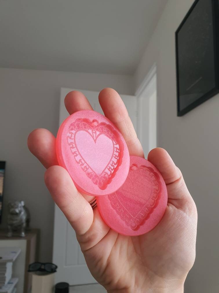 2 inch Ruffled Heart Silicone Moulds