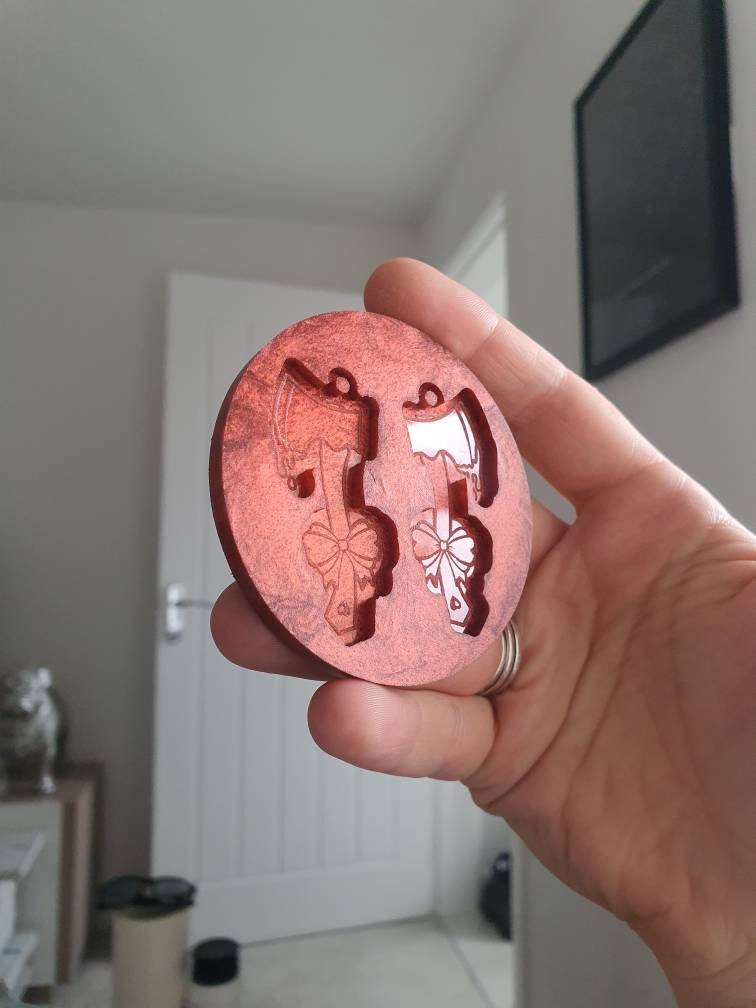 2 inch Cute Dripping Axes Silicone Mould