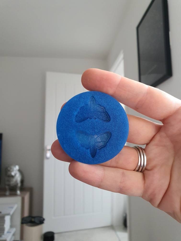 1 inch Cute Moths Silicone Mould