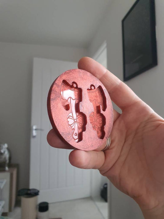 2 inch Cute Dripping Axes Silicone Mould