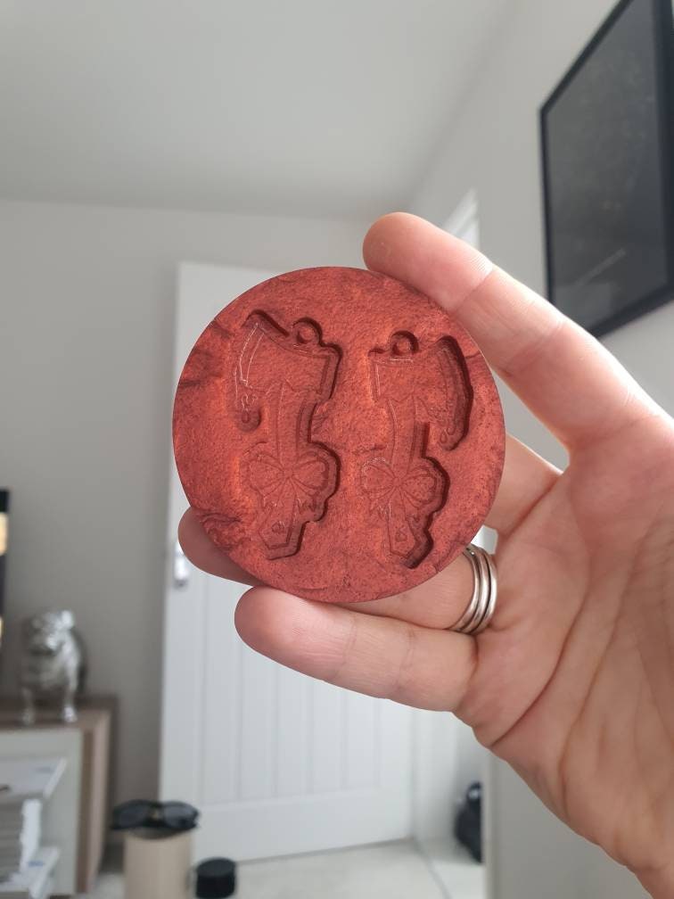2 inch Cute Dripping Axes Silicone Mould