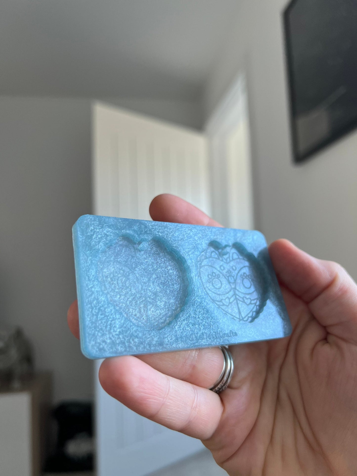 1.5 inch Puppy Butt Hearts Silicone Mould