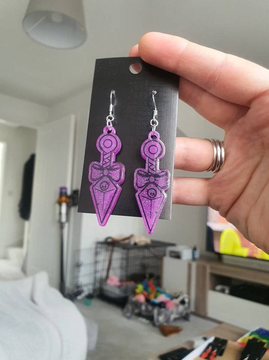 UV Active Glow Purple Bow Kunai Resin Earrings