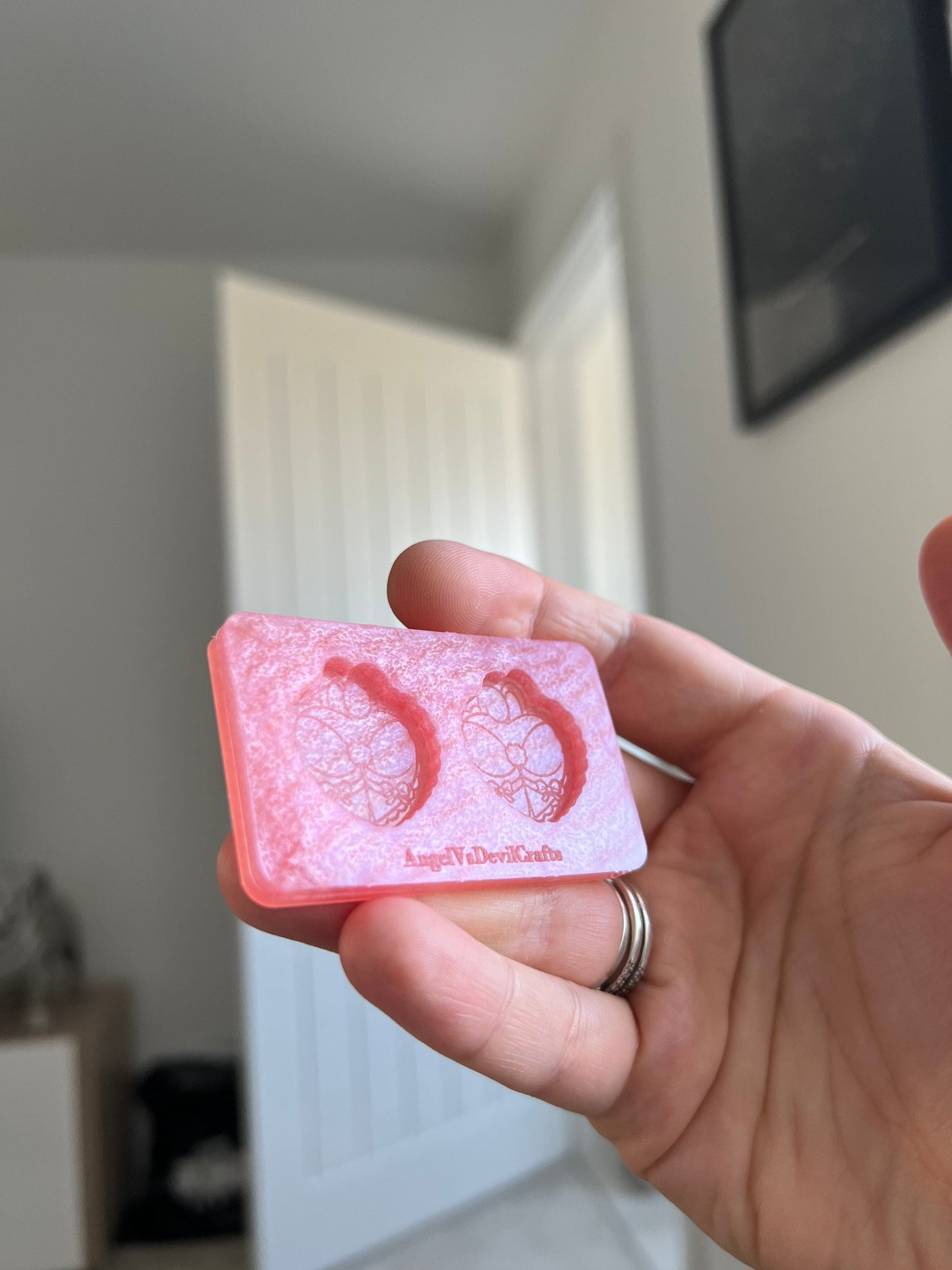1 inch Bunny Butt Hearts Silicone Mould