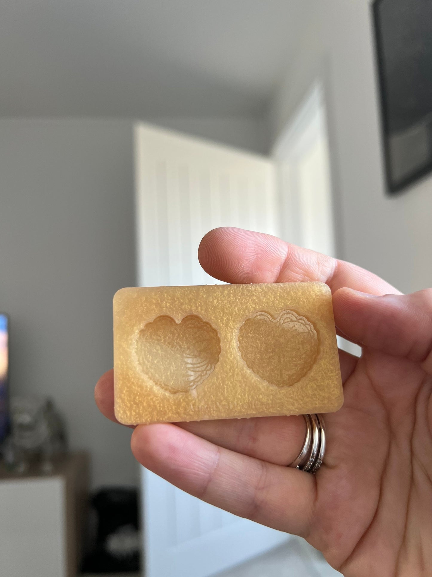 1 inch Tiger Butt Hearts Silicone Mould