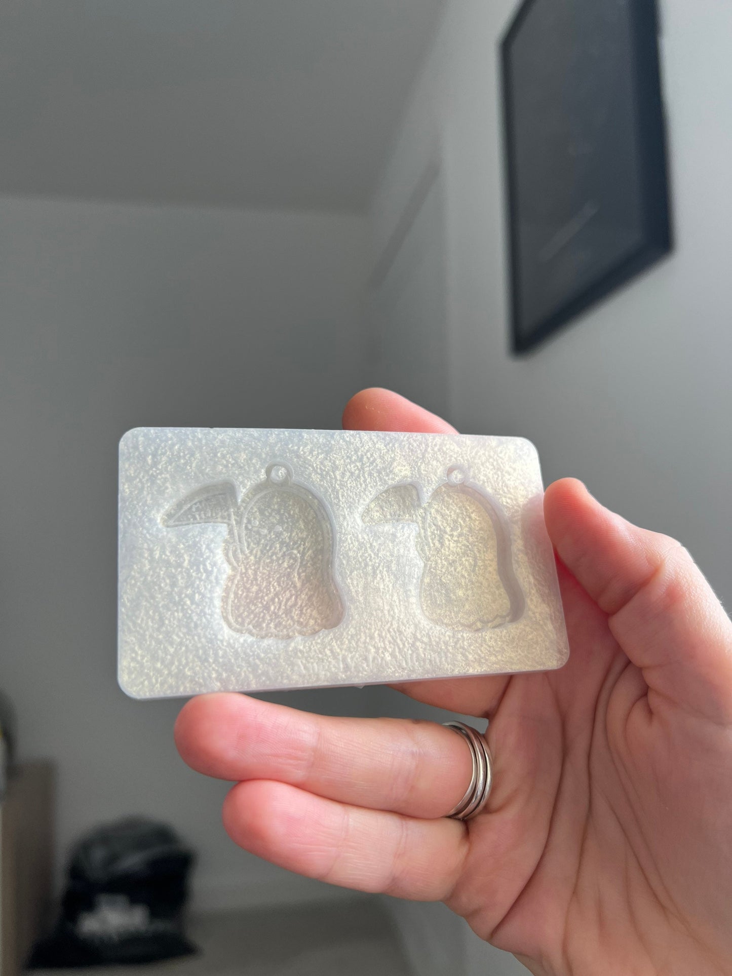 1.5 inch Team Spirit Ghosts Silicone Mould