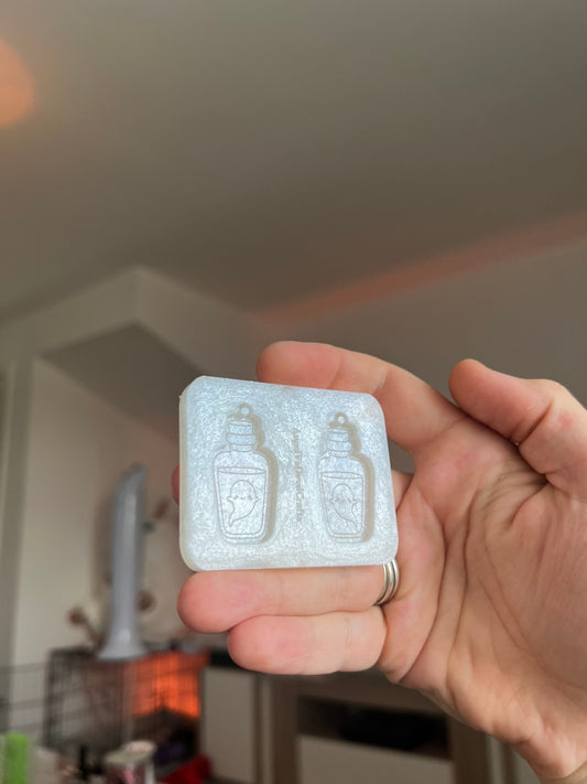 1.5 inch Cute Ghost Potions Silicone Mould