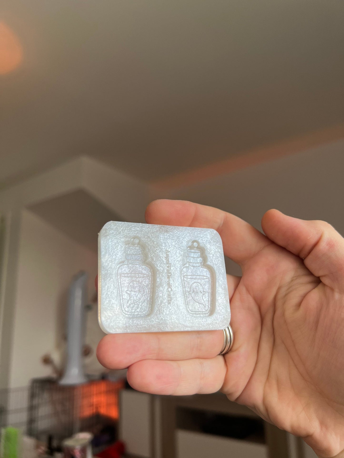 1.5 inch Cute Ghost Potions Silicone Mould