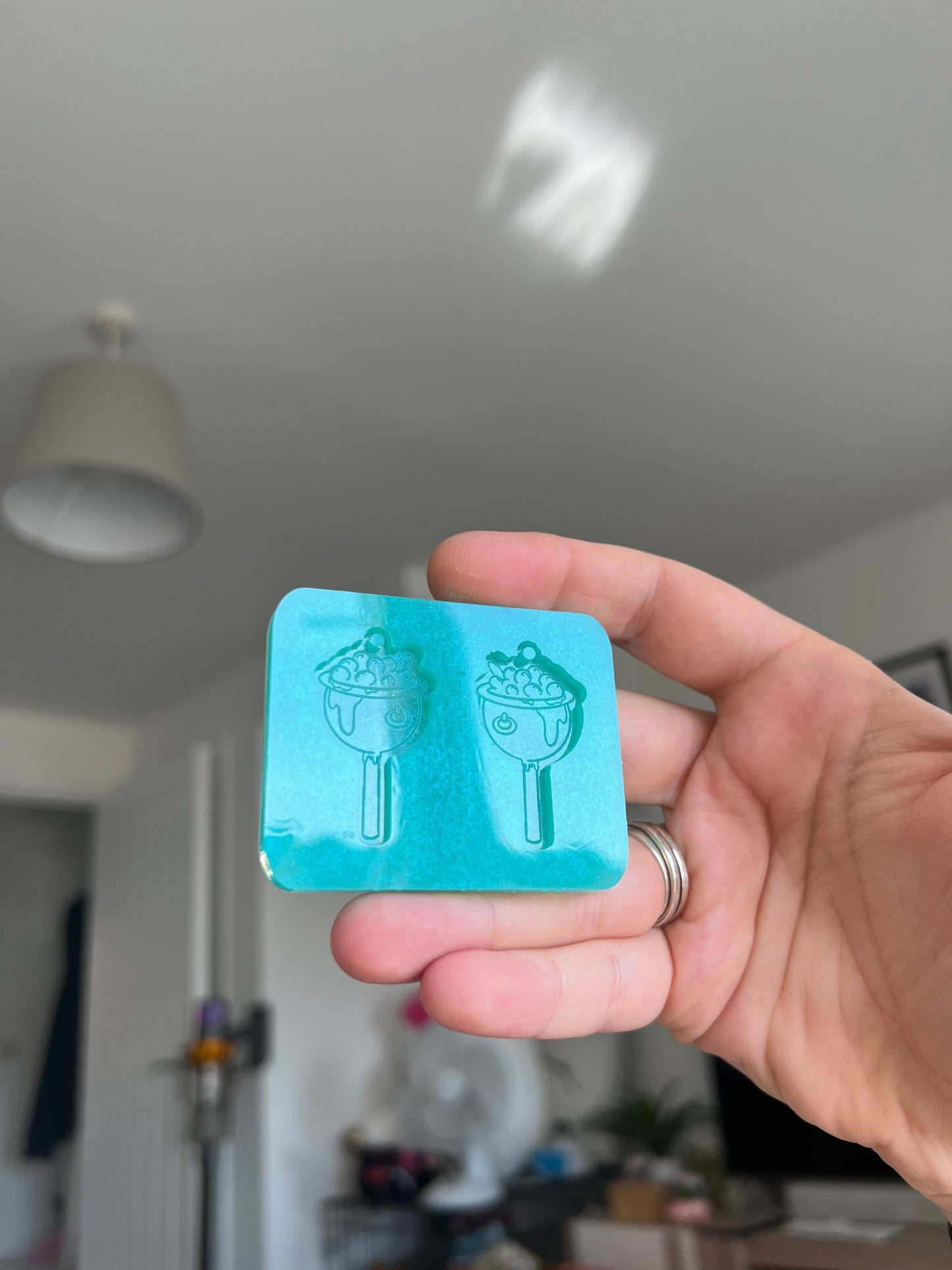 1.5 inch Cauldron Lollipops Silicone Mould