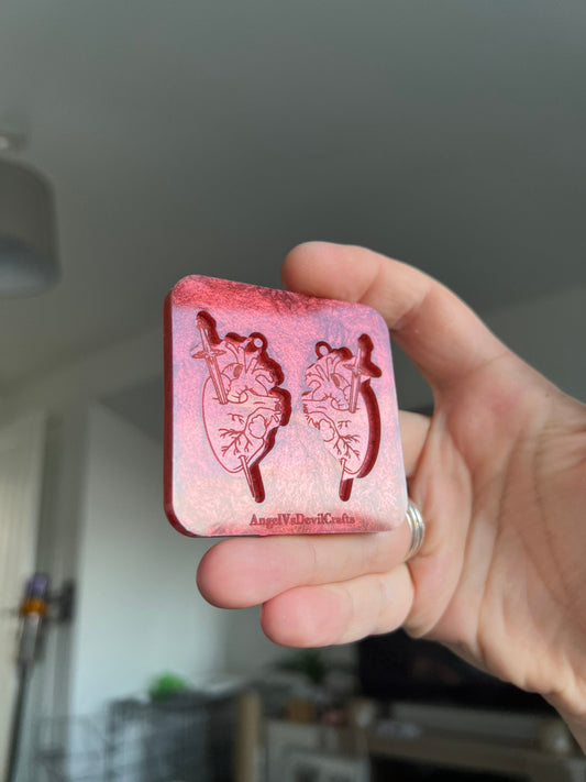 1.5 inch Sword Through Anatomical Hearts Silicone Mould